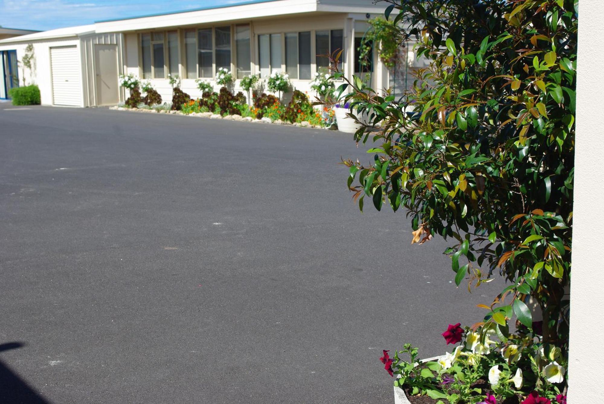 Lakeview Motel And Apartments Motel